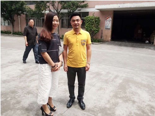 材通實(shí)業(yè)總經(jīng)理魏麗慧與名匠裝飾(集團(tuán))李俊總裁